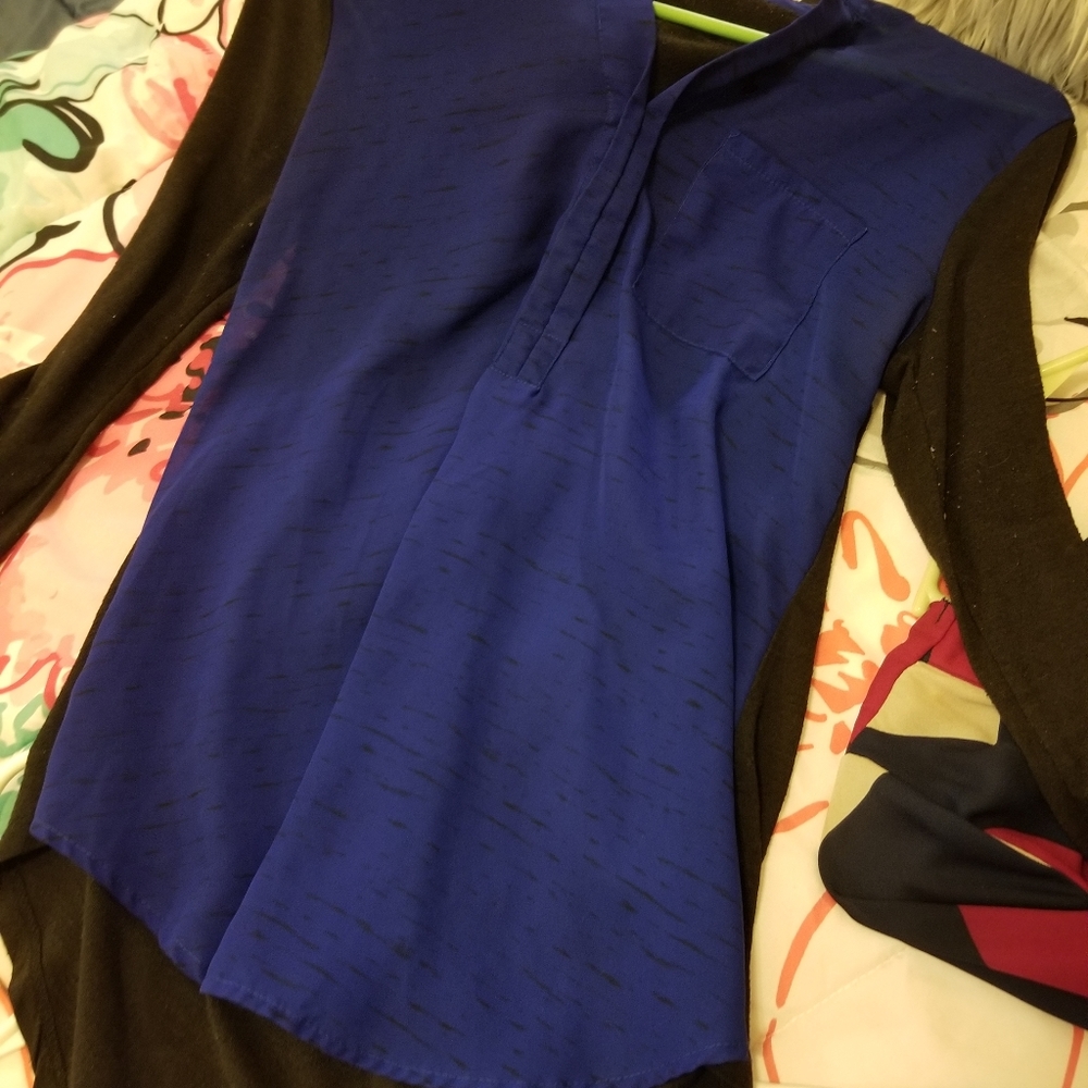 Blouses - Picture 4 of 4